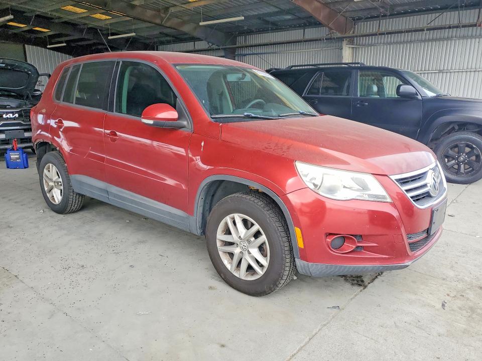 2011 Volkswagen Tiguan მანქანა იყიდება აუქციონზე, vin: WVGAV7AX5BW000436, აუქციონის ნომერი: 61730646