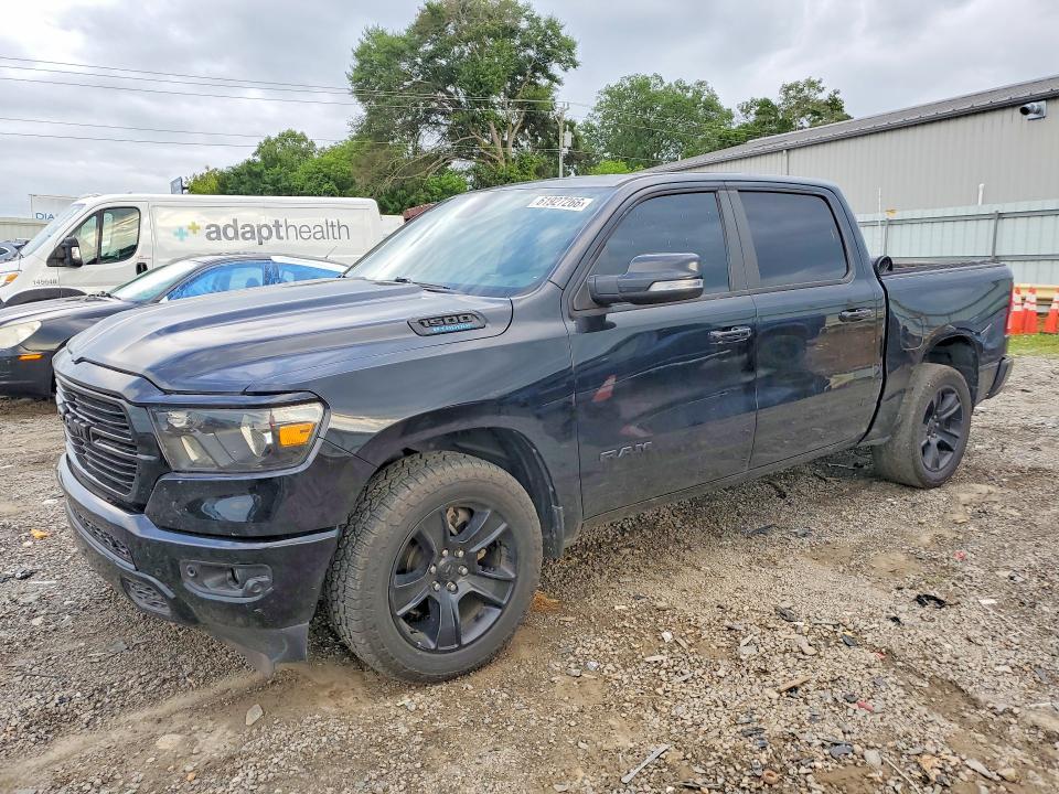 Auction sale of the 2021 Ram 1500, vin: 1C6RREFG1MN593933, lot number: 61927266