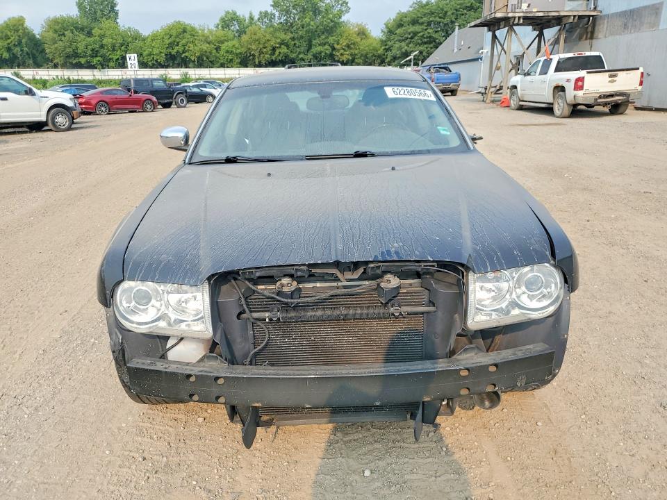 Продажа на аукционе авто 2006 Chrysler 300c, vin: 2C3KA63H96H110306, номер лота: 62280566