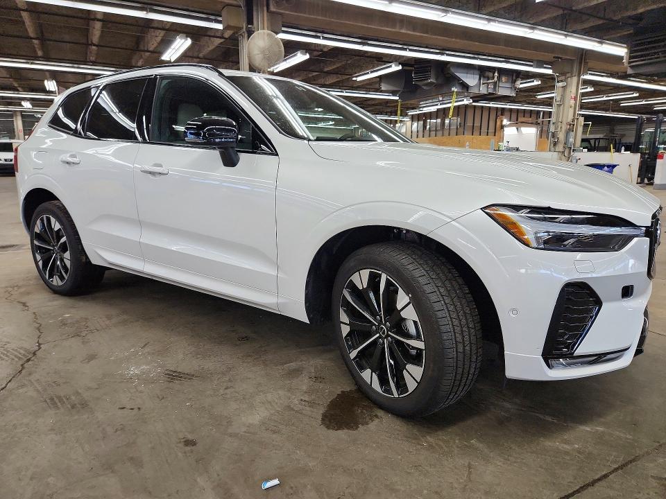 Продаж на аукціоні авто 2026 Volvo Xc60, vin: YV4M12RC7T1464535, номер лоту: 59358956