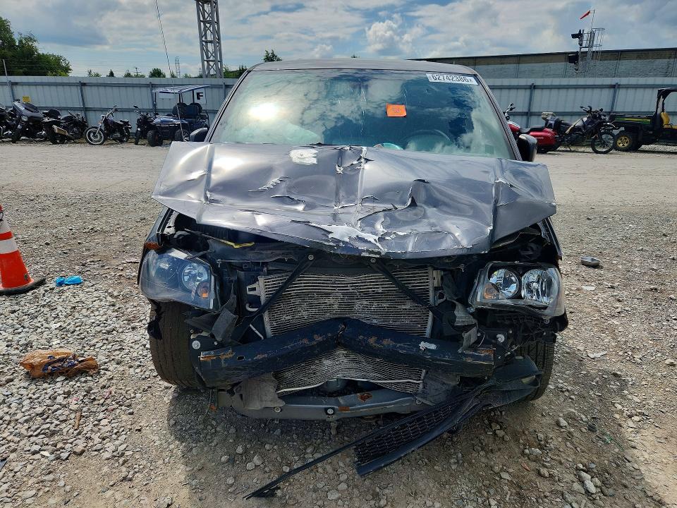 62742386 :رقم المزاد ، 2C4RDGEG8KR556513 vin ، 2019 Dodge Grand Caravan مزاد بيع