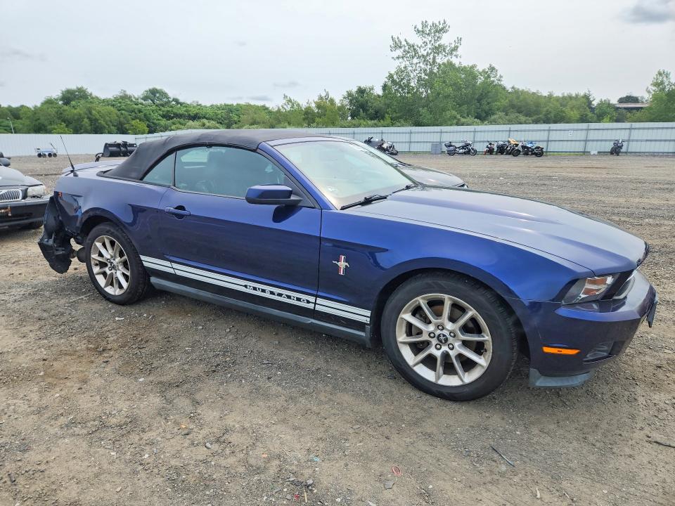 60271136 :رقم المزاد ، 1ZVBP8EM9B5102768 vin ، 2011 Ford Mustang مزاد بيع