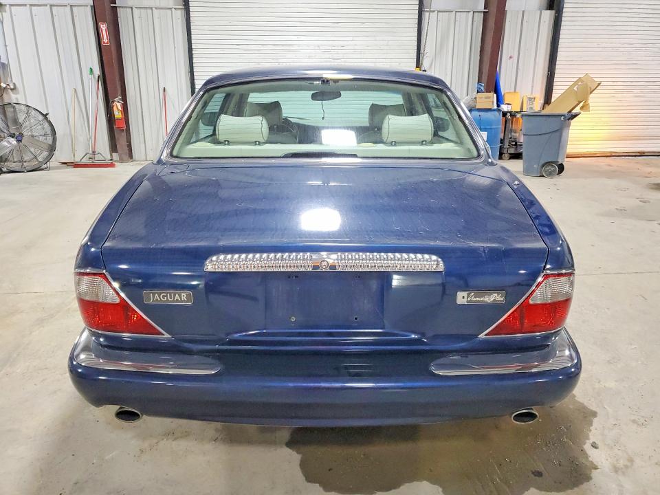 63105636 :رقم المزاد ، SAJKX624XWC821039 vin ، 1998 Jaguar Vandenplas مزاد بيع