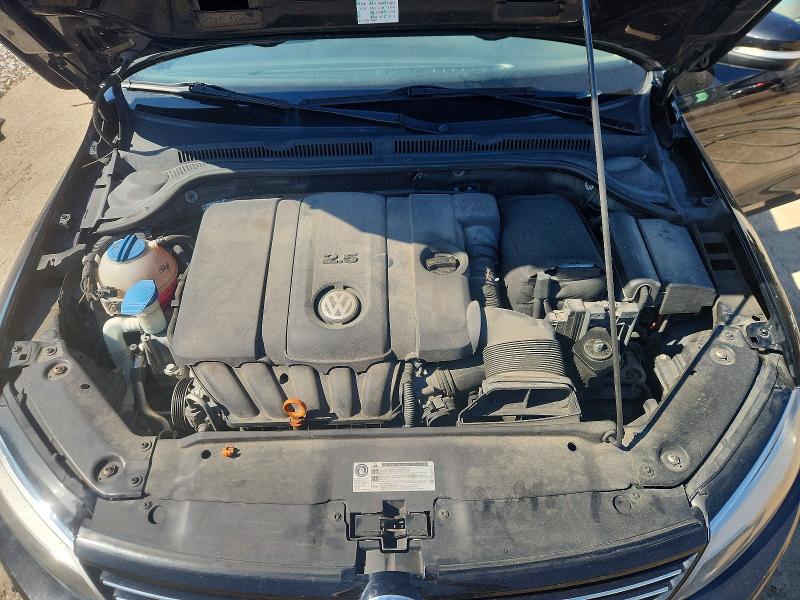 60877146 :رقم المزاد ، 3VWLX7AJ3BM035752 vin ، 2011 Volkswagen Jetta مزاد بيع