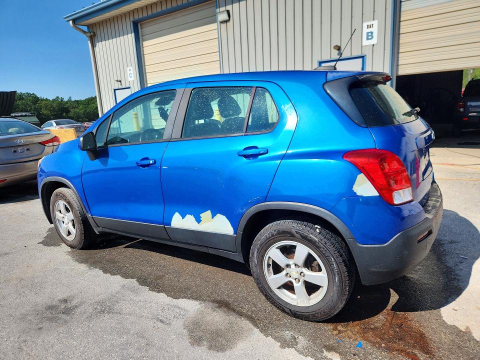 61890436 :رقم المزاد ، KL7CJPSB5FB136202 vin ، 2015 Chevrolet Trax مزاد بيع