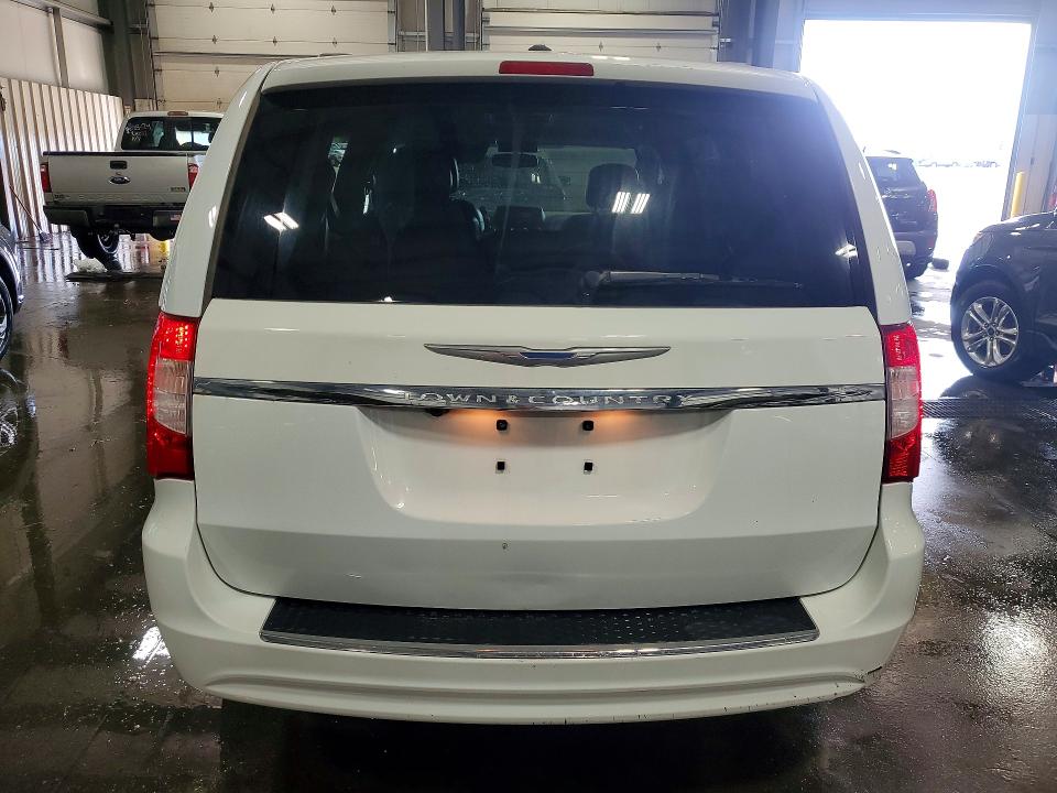 60624486 :رقم المزاد ، 2C4RC1BG2GR240049 vin ، 2016 Chrysler Town & Country مزاد بيع