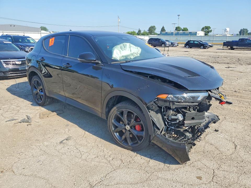 60784616 :رقم المزاد ، ZACNDFBN7P3A00417 vin ، 2023 Dodge Hornet مزاد بيع
