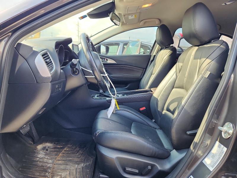 60582726 :رقم المزاد ، 3MZBN1L38JM261443 vin ، 2018 Mazda 3 مزاد بيع