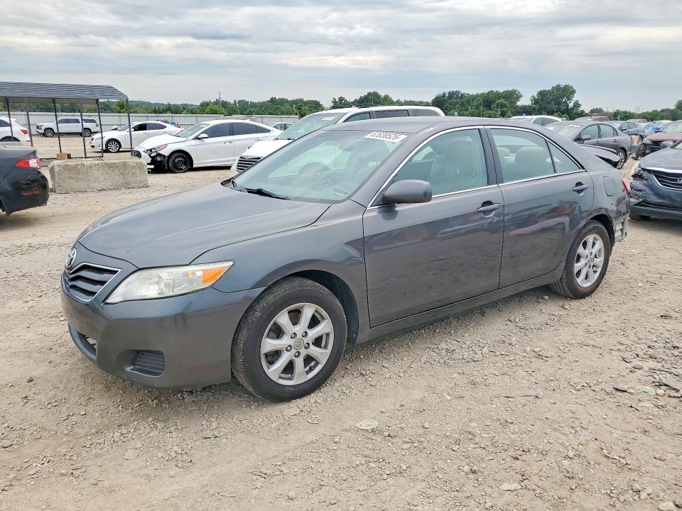 62830526 :رقم المزاد ، 4T4BF3EK4AR072446 vin ، 2010 Toyota Camry مزاد بيع