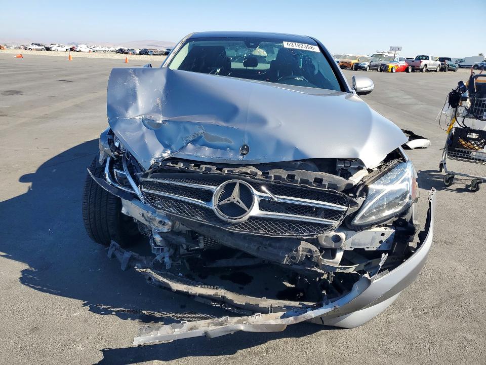 Продажа на аукционе авто 2015 Mercedes-benz C, vin: 55SWF4JBXFU073448, номер лота: 63182366