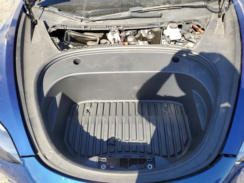 60496176 :رقم المزاد ، 5YJ3E1EBXNF221919 vin ، 2022 Tesla Model 3 مزاد بيع