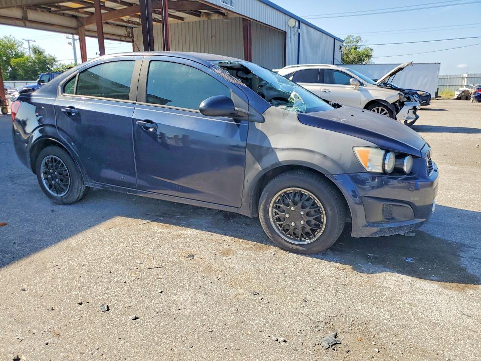 61938056 :رقم المزاد ، 1G1JA5SH8G4181720 vin ، 2016 Chevrolet Sonic مزاد بيع