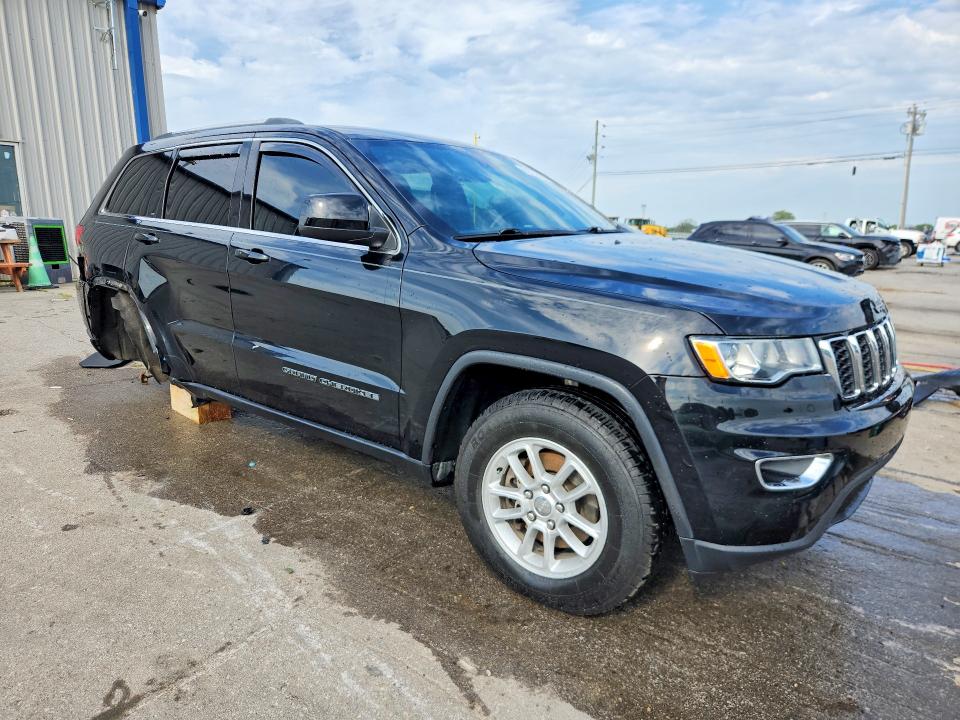 62505466 :رقم المزاد ، 1C4RJEAG9JC311942 vin ، 2018 Jeep Grand Cherokee مزاد بيع