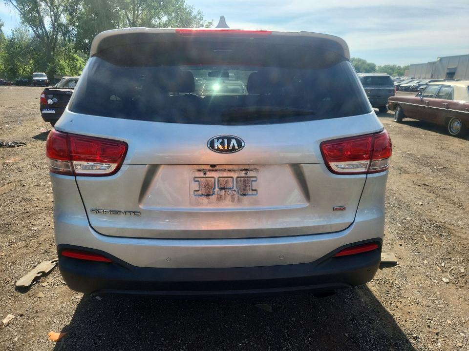 61692356 :رقم المزاد ، 5XYPG4A30HG254954 vin ، 2017 Kia Sorento مزاد بيع