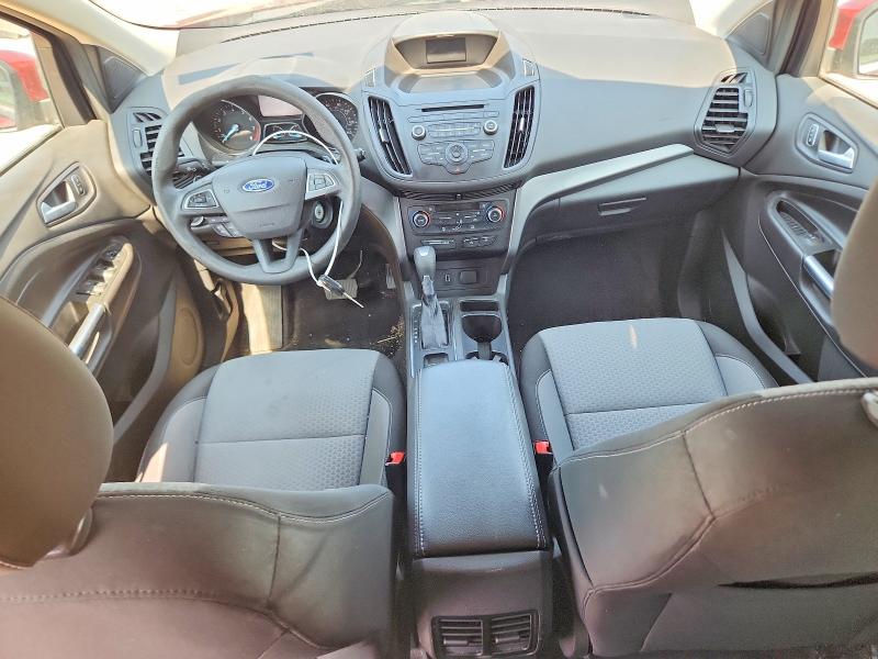 61000476 :رقم المزاد ، 1FMCU0GD9HUA36747 vin ، 2017 Ford Escape مزاد بيع