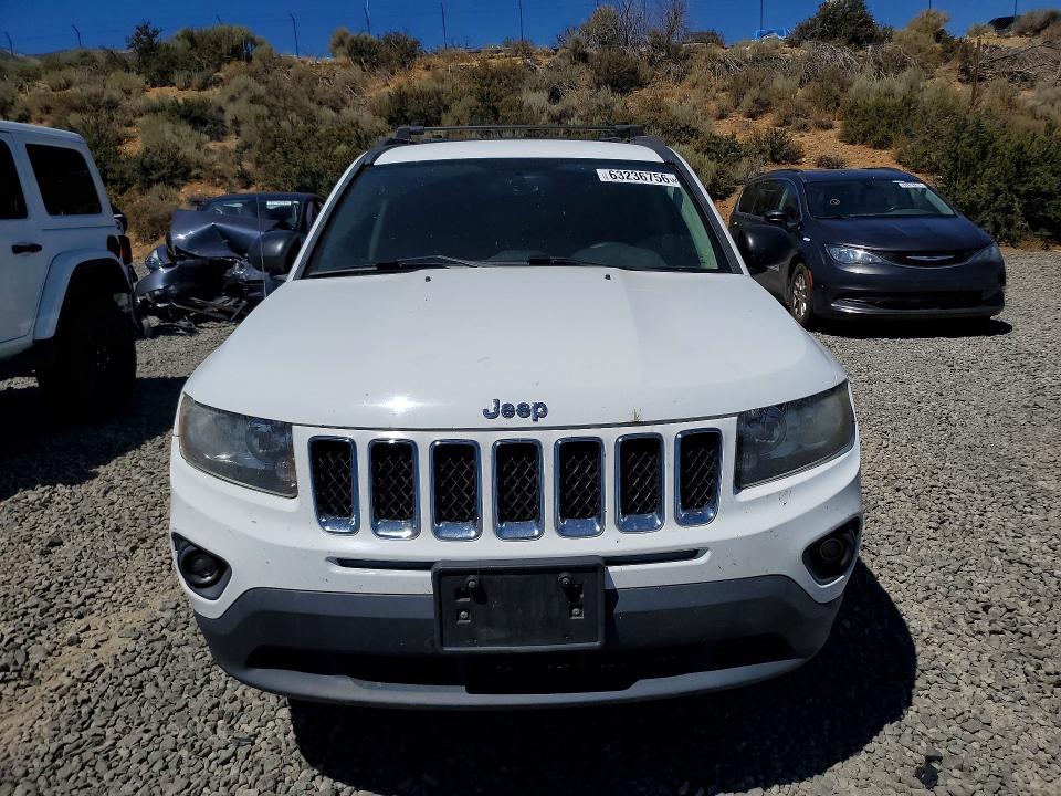 63236756 :رقم المزاد ، 1C4NJCBA4GD681504 vin ، 2016 Jeep Compass مزاد بيع