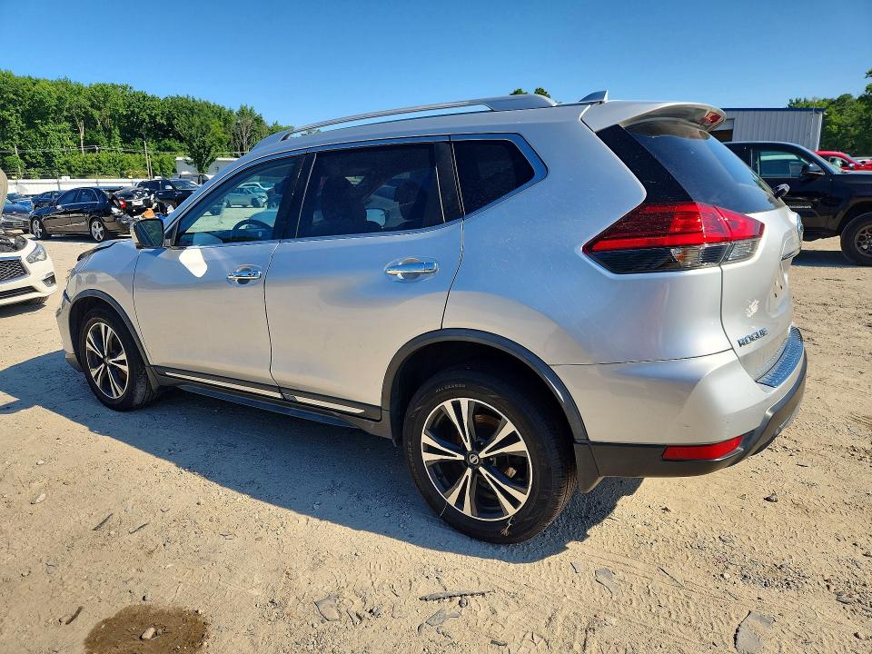 2017 Nissan Rogue მანქანა იყიდება აუქციონზე, vin: JN8AT2MV0HW279590, აუქციონის ნომერი: 61078706