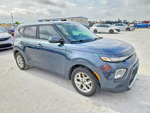 2020 Kia Soul მანქანა იყიდება აუქციონზე, vin: KNDJ23AU1L7004796, აუქციონის ნომერი: 60715376