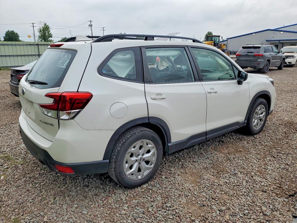 62828466 :رقم المزاد ، JF2SKADC3MH539427 vin ، 2021 Subaru Forester مزاد بيع