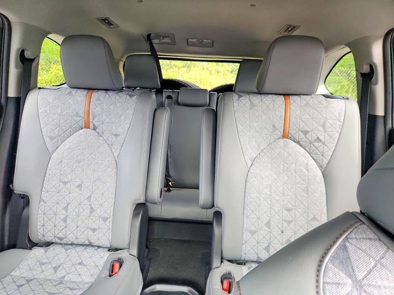 63465666 :رقم المزاد ، 5TDABRCH7PS594341 vin ، 2023 Toyota Highlander مزاد بيع
