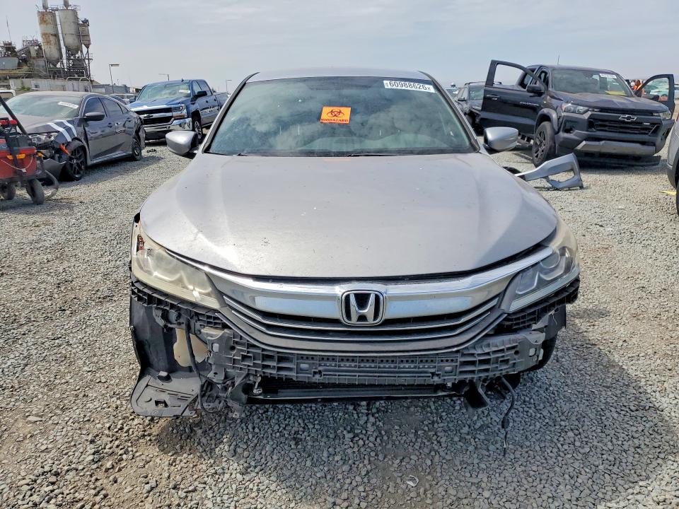 60988626 :رقم المزاد ، 1HGCR2F52HA289262 vin ، 2017 Honda Accord مزاد بيع