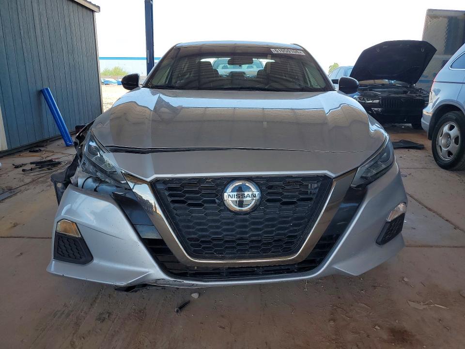 61059106 :رقم المزاد ، 1N4BL4CVXMN411869 vin ، 2021 Nissan Altima مزاد بيع