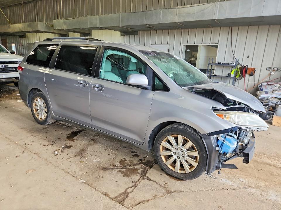 2011 Toyota Sienna მანქანა იყიდება აუქციონზე, vin: 5TDDK3DC6BS029911, აუქციონის ნომერი: 62572656
