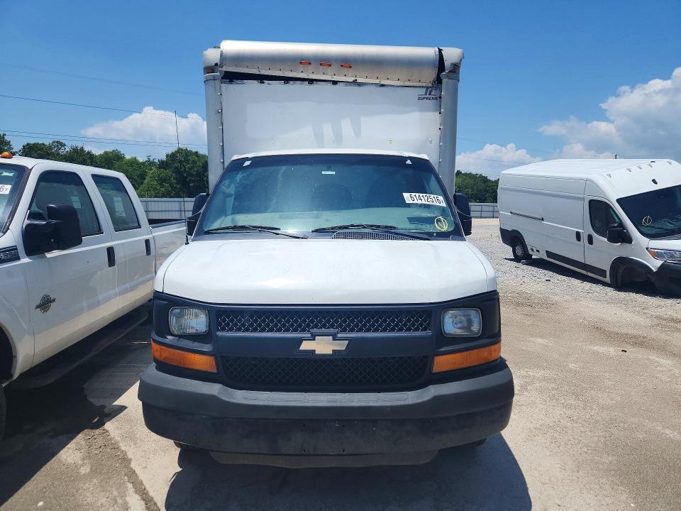 61412516 :رقم المزاد ، 1GB3G4CG9F1286446 vin ، 2015 Chevrolet Express G3500 مزاد بيع