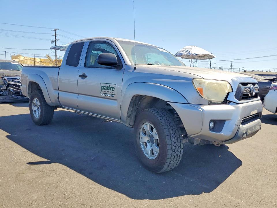 Продаж на аукціоні авто 2015 Toyota Tacoma, vin: 5TFUU4EN8FX123935, номер лоту: 62477826
