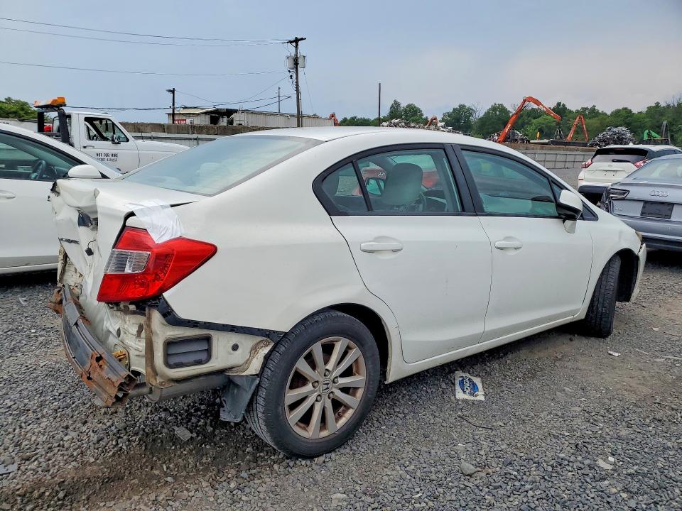Продажа на аукционе авто 2012 Honda Civic, vin: 2HGFB2F58CH521004, номер лота: 61932746