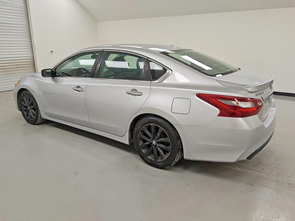 60908056 :رقم المزاد ، 1N4AL3AP5JC124621 vin ، 2018 Nissan Altima مزاد بيع