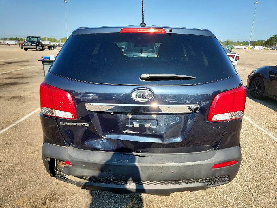 2013 Kia Sorento მანქანა იყიდება აუქციონზე, vin: 5XYKT3A14DG403360, აუქციონის ნომერი: 63037116