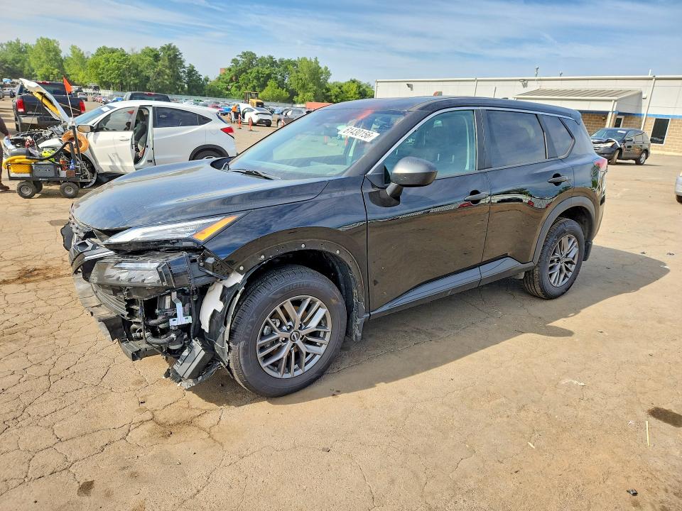 61430156 :رقم المزاد ، 5N1BT3AB6PC944102 vin ، 2023 Nissan Rogue مزاد بيع