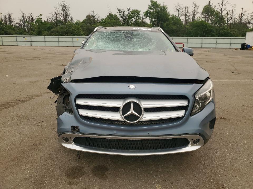 61199736 :رقم المزاد ، WDCTG4GB8FJ126854 vin ، 2015 Mercedes-benz Gla مزاد بيع