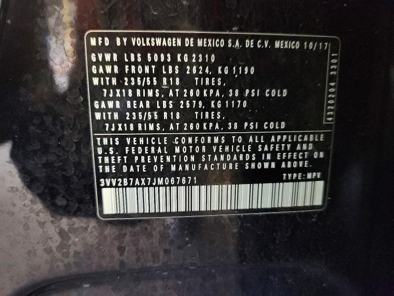 61078666 :رقم المزاد ، 3VV2B7AX7JM067671 vin ، 2018 Volkswagen Tiguan مزاد بيع
