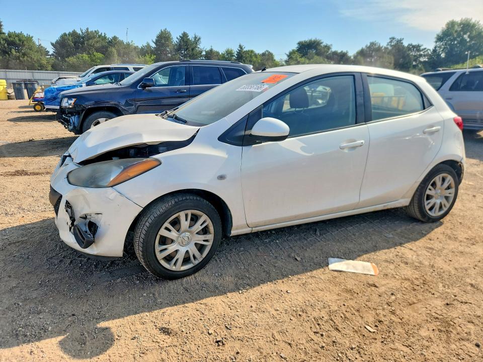2011 Mazda Mazda2 მანქანა იყიდება აუქციონზე, vin: JM1DE1HZ4B0105137, აუქციონის ნომერი: 60856166