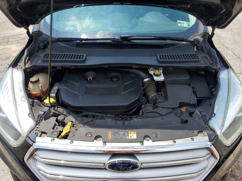 62125796 :رقم المزاد ، 1FMCU9J91HUD37442 vin ، 2017 Ford Escape مزاد بيع