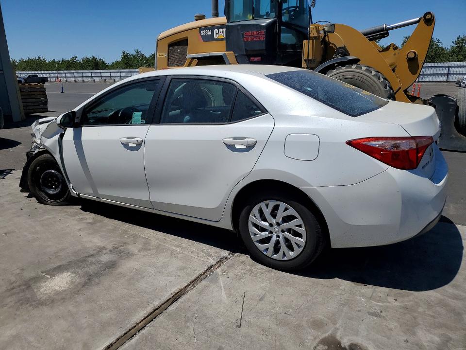 Продажа на аукционе авто 2017 Toyota Corolla, vin: 5YFBURHE8HP636152, номер лота: 61748866