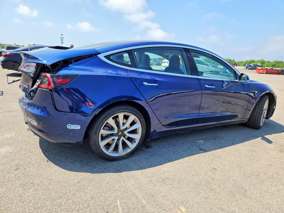 Продаж на аукціоні авто 2018 Tesla Model 3, vin: 5YJ3E1EBXJF116047, номер лоту: 59785446
