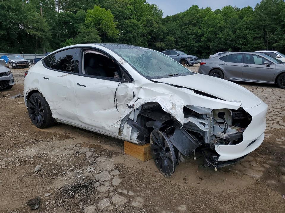 60581706 :رقم المزاد ، 7SAYGDEF1PF832951 vin ، 2023 Tesla Model Y مزاد بيع