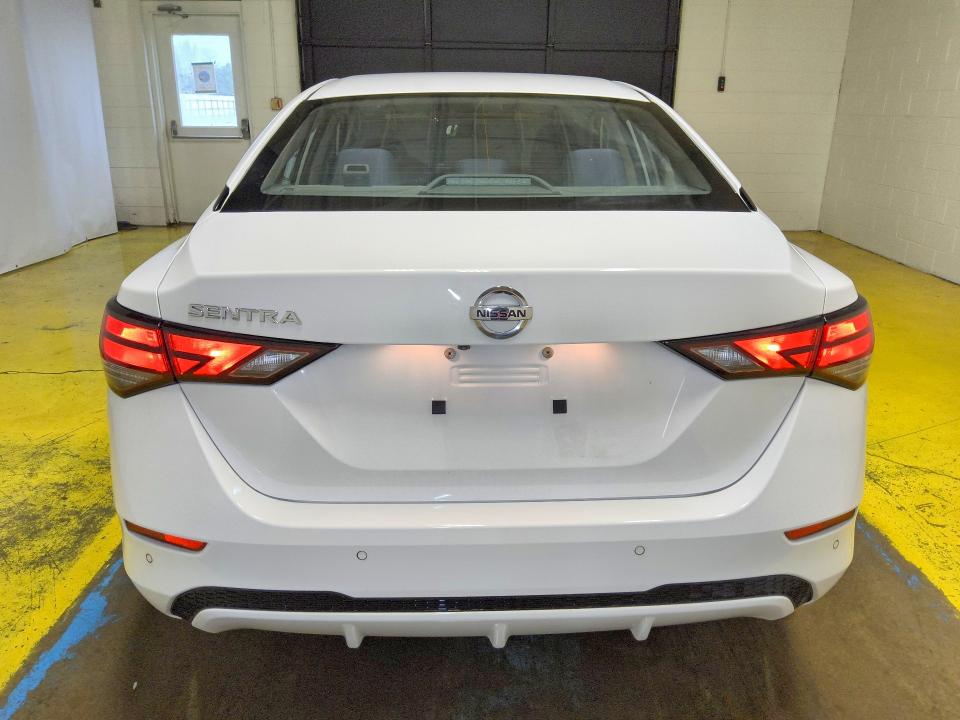 Продажа на аукционе авто 2022 Nissan Sentra, vin: 3N1AB8BV3NY229455, номер лота: 62242936