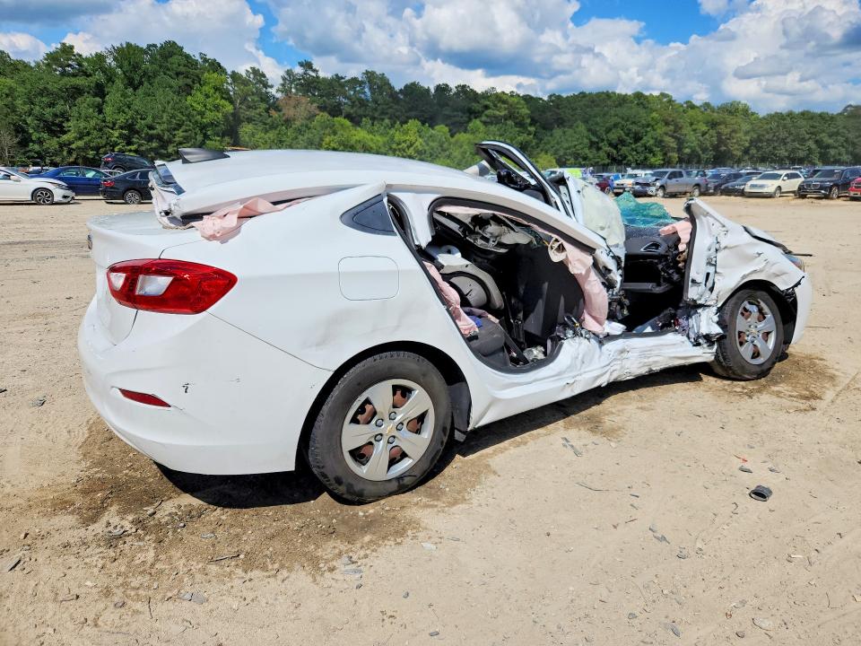 2017 Chevrolet Cruze მანქანა იყიდება აუქციონზე, vin: 1G1BC5SM3H7169633, აუქციონის ნომერი: 63202406