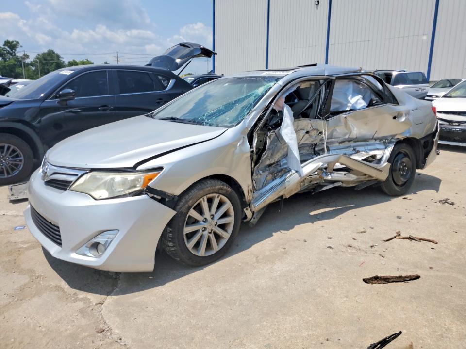 62944306 :رقم المزاد ، 4T4BF1FK6CR216164 vin ، 2012 Toyota Camry مزاد بيع