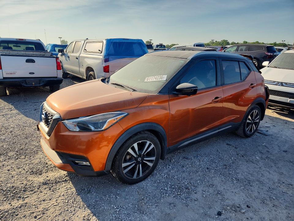 2018 Nissan Kicks მანქანა იყიდება აუქციონზე, vin: 3N1CP5CU6JL511997, აუქციონის ნომერი: 61174236