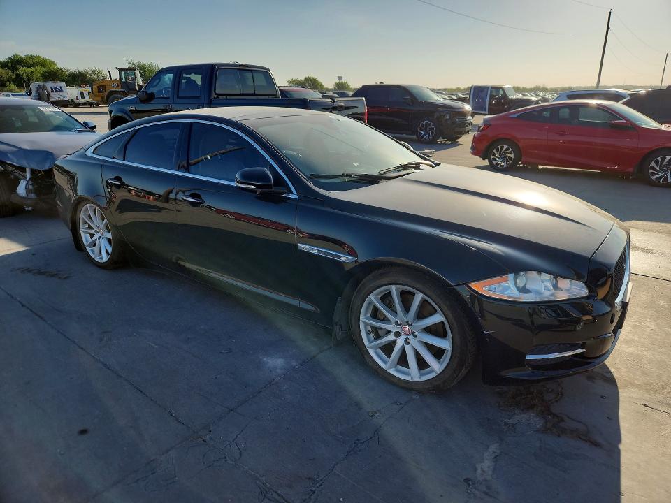 2013 Jaguar Xj მანქანა იყიდება აუქციონზე, vin: SAJWA1C72D8V52873, აუქციონის ნომერი: 62779836