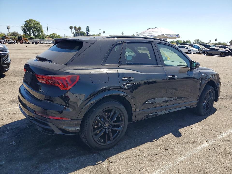 Продаж на аукціоні авто 2022 Audi Q3, vin: WA1DECF39N1042409, номер лоту: 63537746