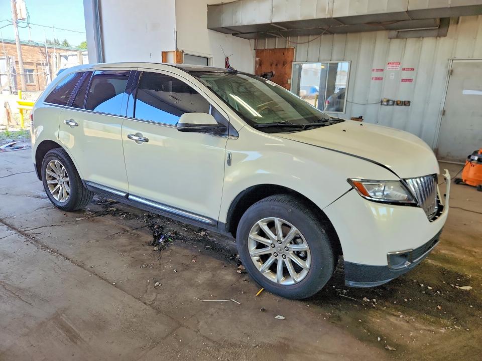 60564826 :رقم المزاد ، 2LMDJ6JK3CBL14035 vin ، 2012 Lincoln Mkx مزاد بيع