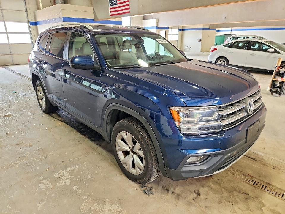 61361666 :رقم المزاد ، 1V2KR2CA1JC581215 vin ، 2018 Volkswagen Atlas مزاد بيع