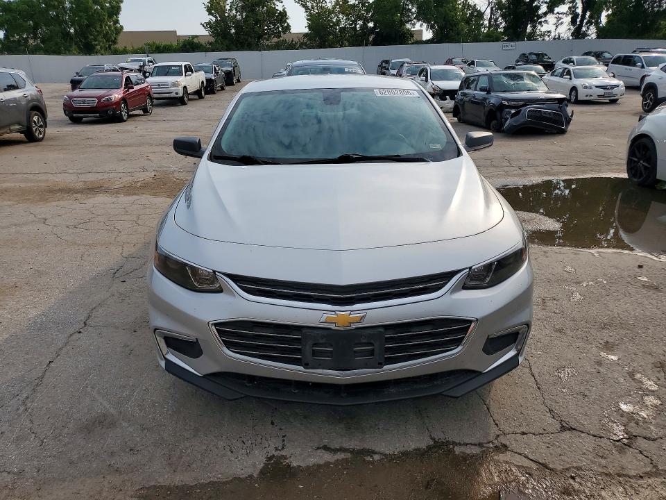 62802806 :رقم المزاد ، 1G1ZC5ST7HF267317 vin ، 2017 Chevrolet Malibu مزاد بيع
