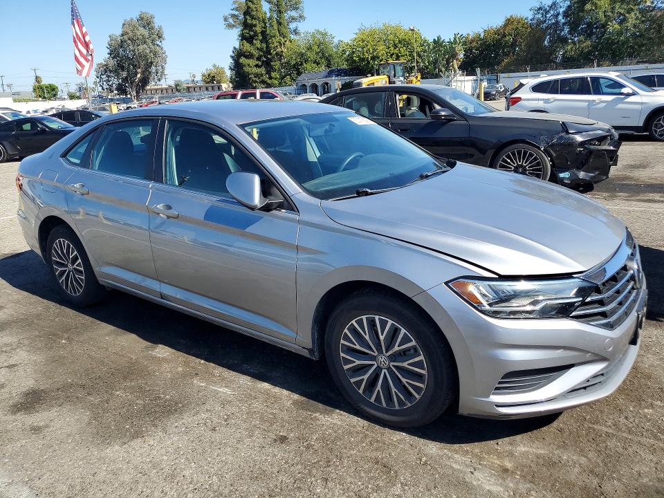 60415926 :رقم المزاد ، 3VWC57BU7MM080890 vin ، 2021 Volkswagen Jetta مزاد بيع